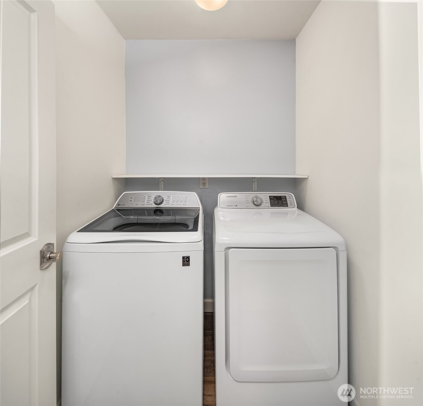 2009 62nd Loop Southeast Auburn, WA 98092 - Photo 15 of 24 a utility room with dryer and washer