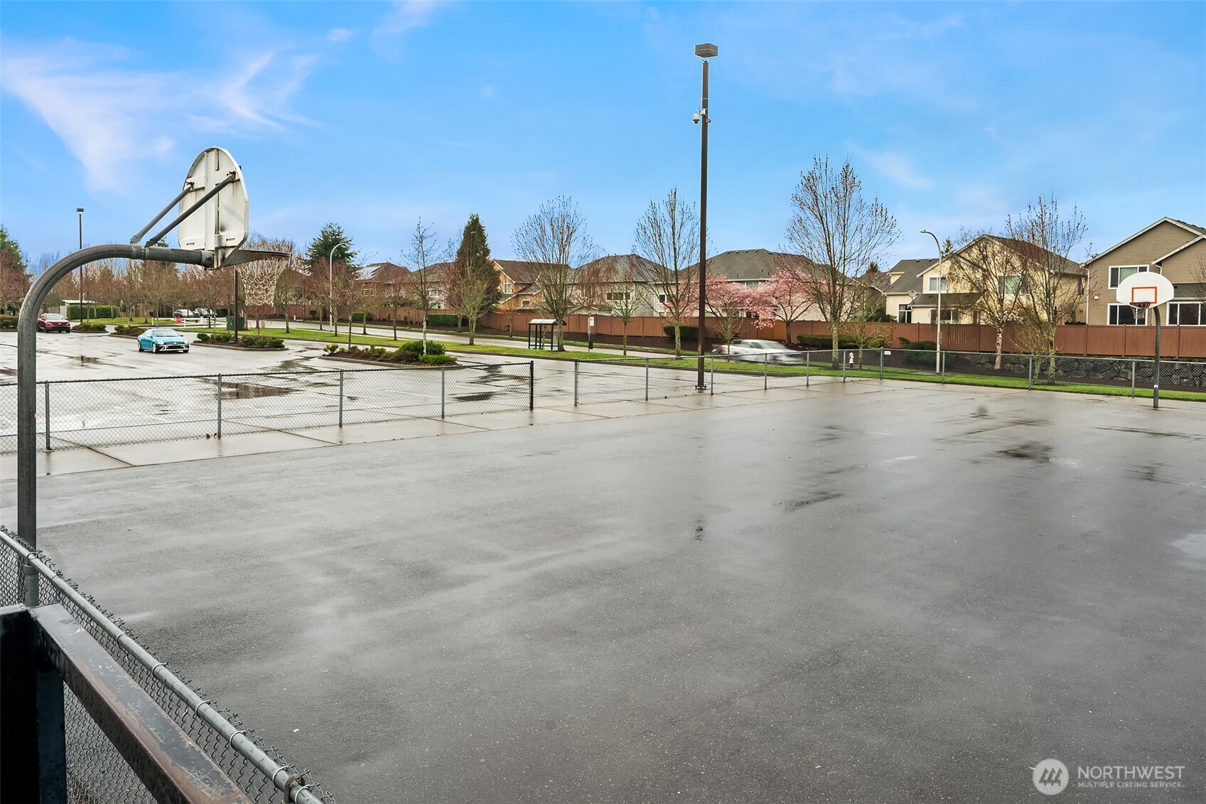 2009 62nd Loop Southeast Auburn, WA 98092 - Photo 22 of 24 a view of a terrace with outdoor seating