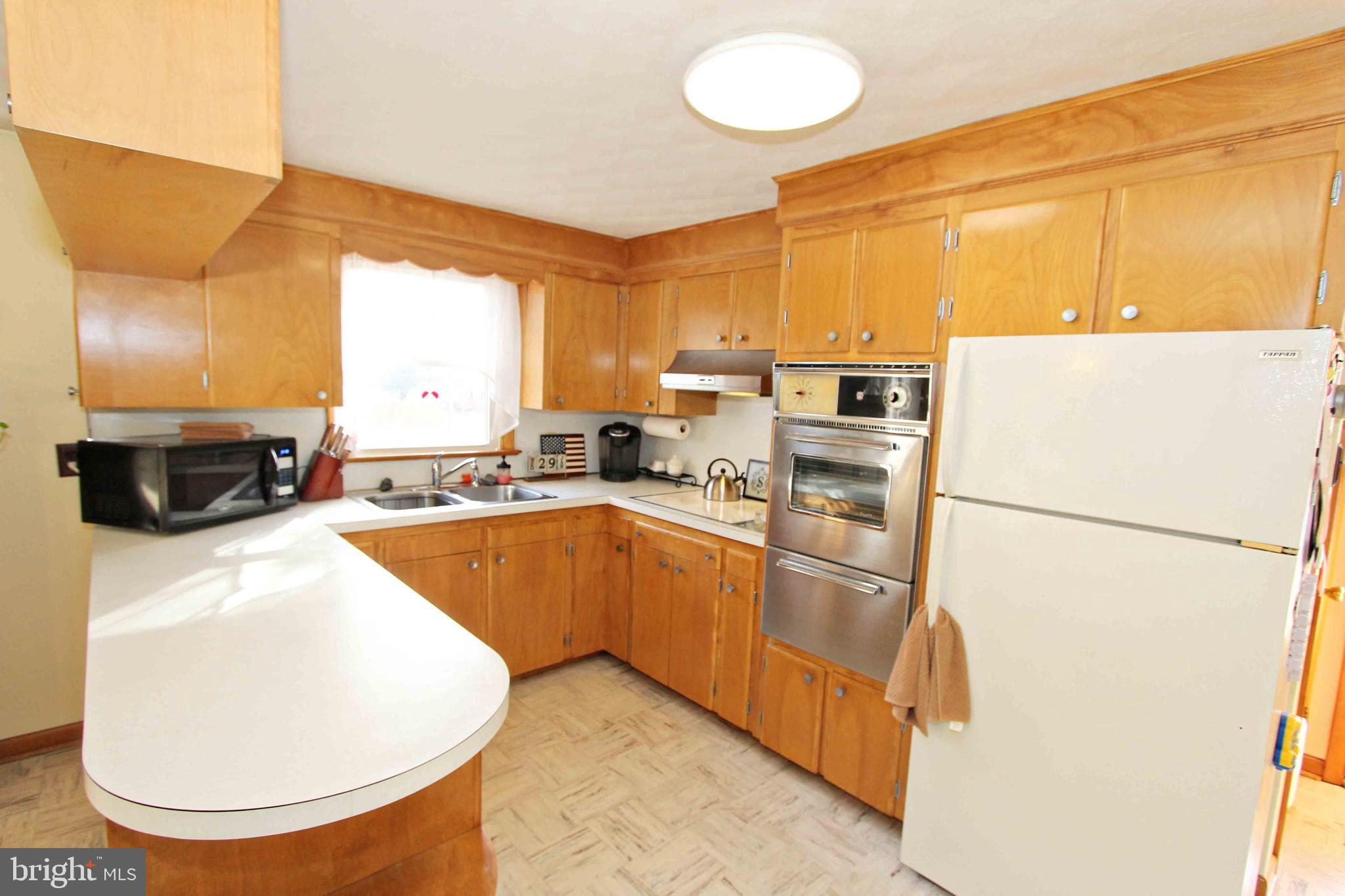 205 Rosedale Drive Manchester, PA 17345 - Photo 12 of 28 Gallery Image 12