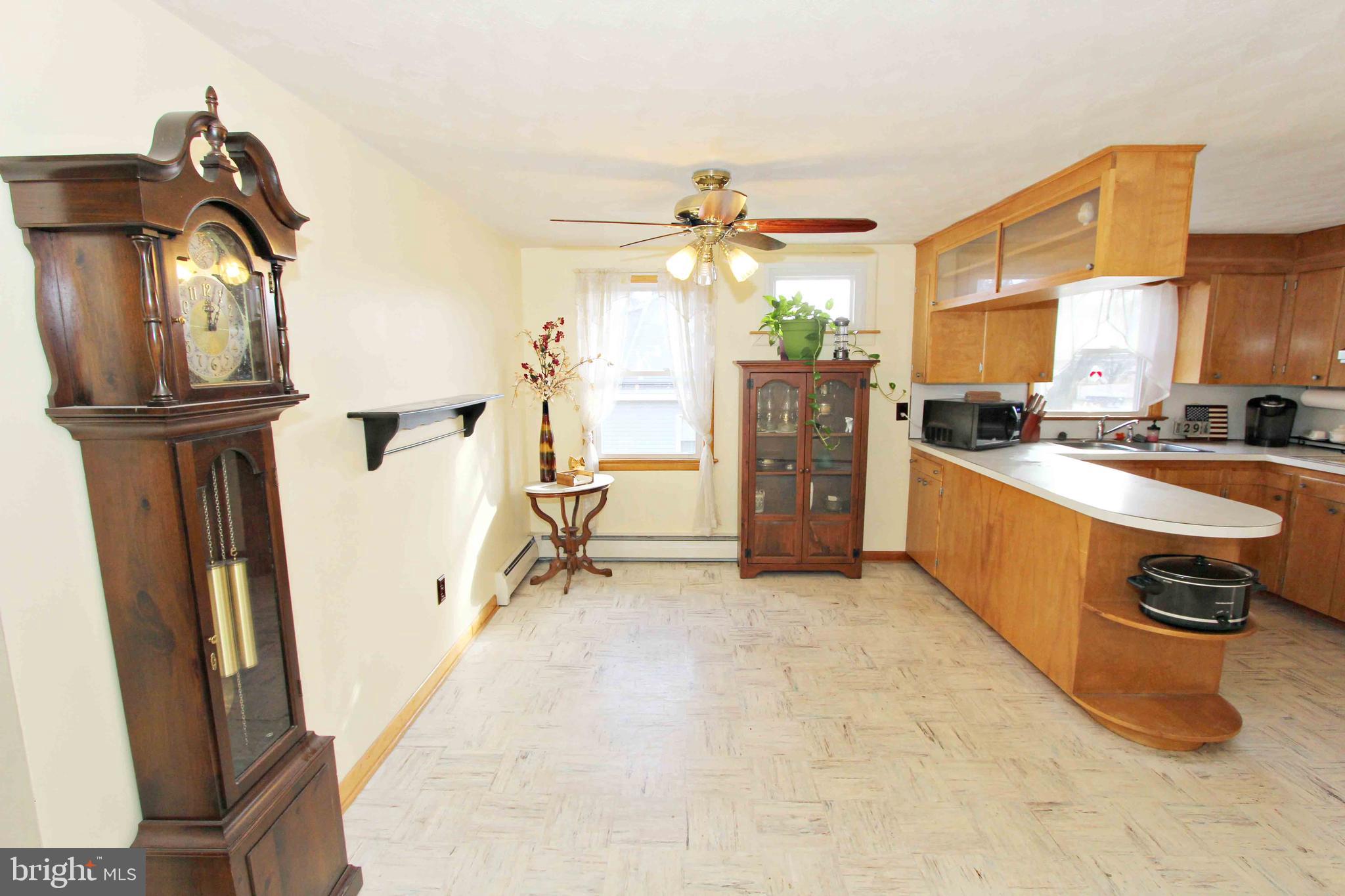 205 Rosedale Drive Manchester, PA 17345 - Photo 10 of 28 Gallery Image 10