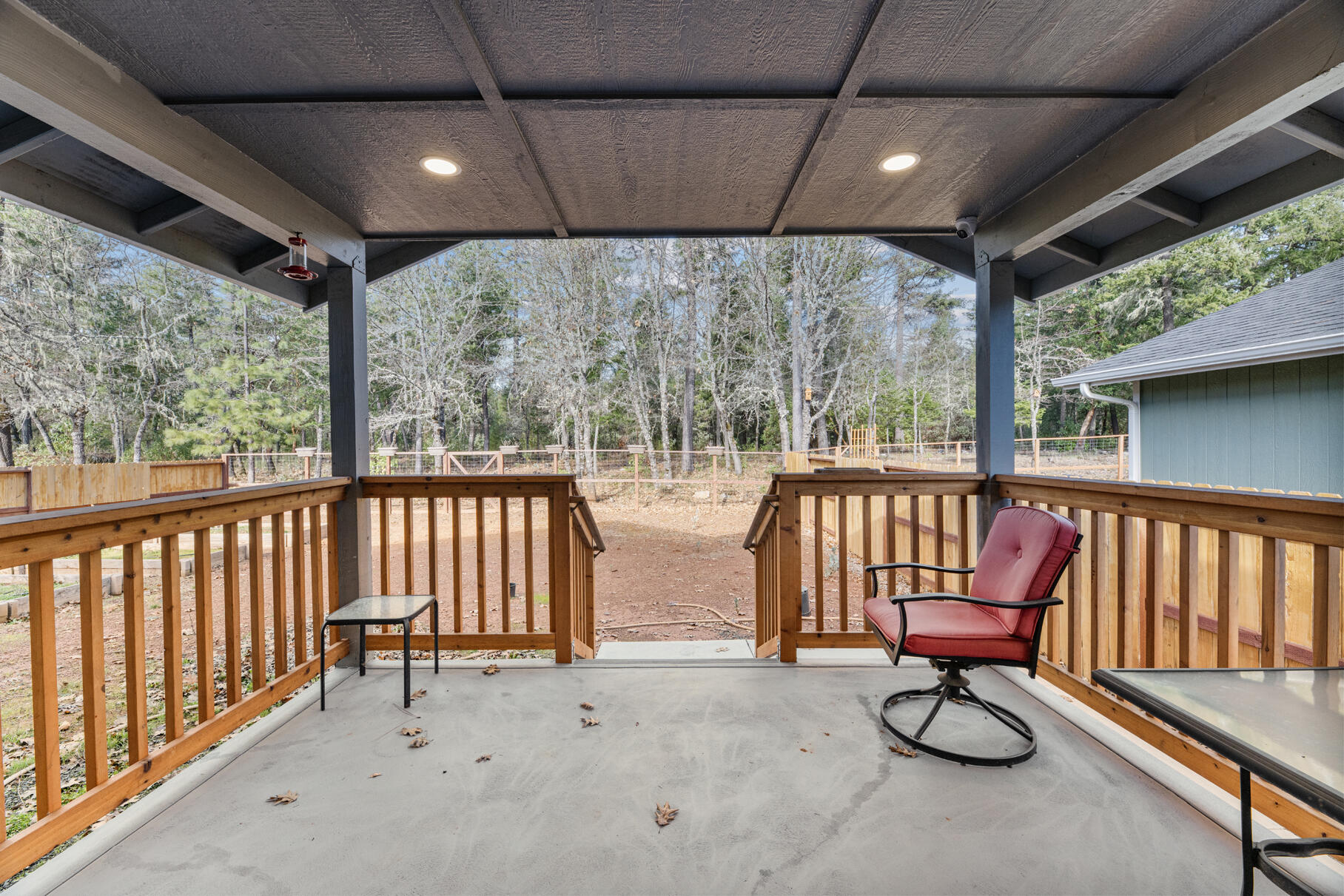 371 Cedar Ridge Cave Junction, OR 97523 - Photo 27 of 40 Covered back patio