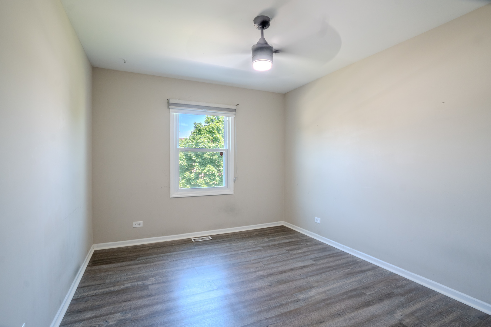 943 Shady Tree Lane Wheeling, IL 60090 - Photo 20 of 41