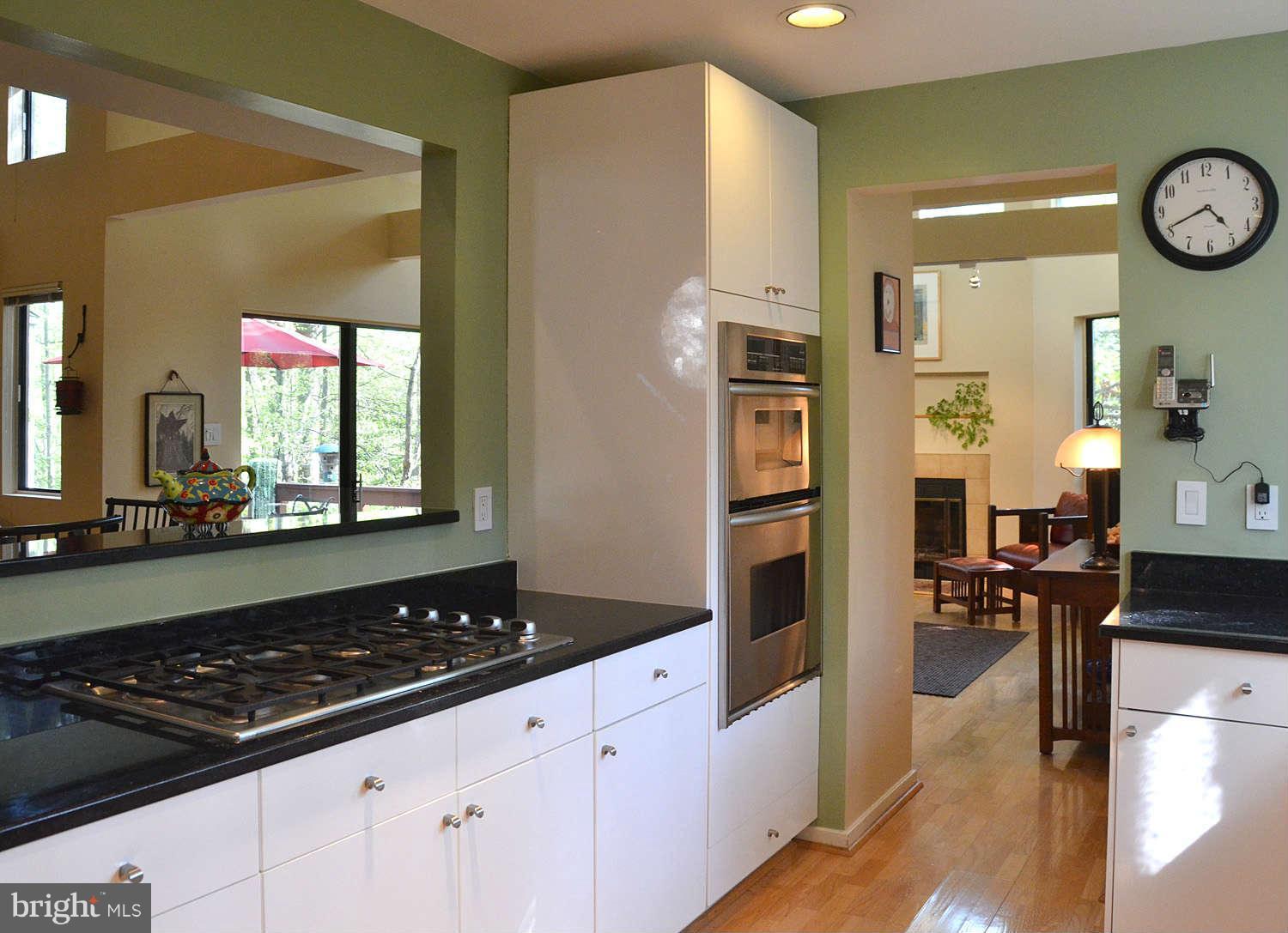 11503 Turnbridge Lane Reston, VA 20194 - Photo 12 of 30 Kitchen