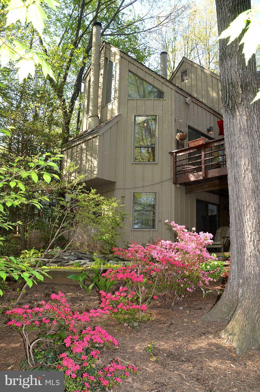 11503 Turnbridge Lane Reston, VA 20194 - Photo 28 of 30 Exterior (Rear)