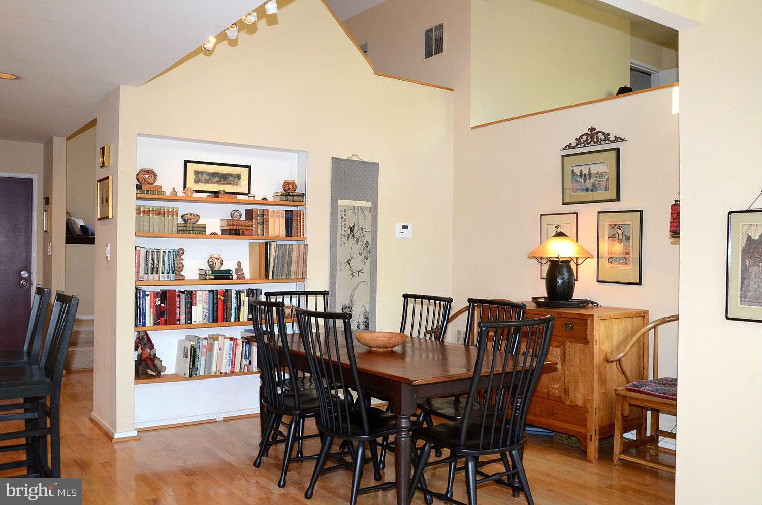 11503 Turnbridge Lane Reston, VA 20194 - Photo 7 of 30 Dining Room