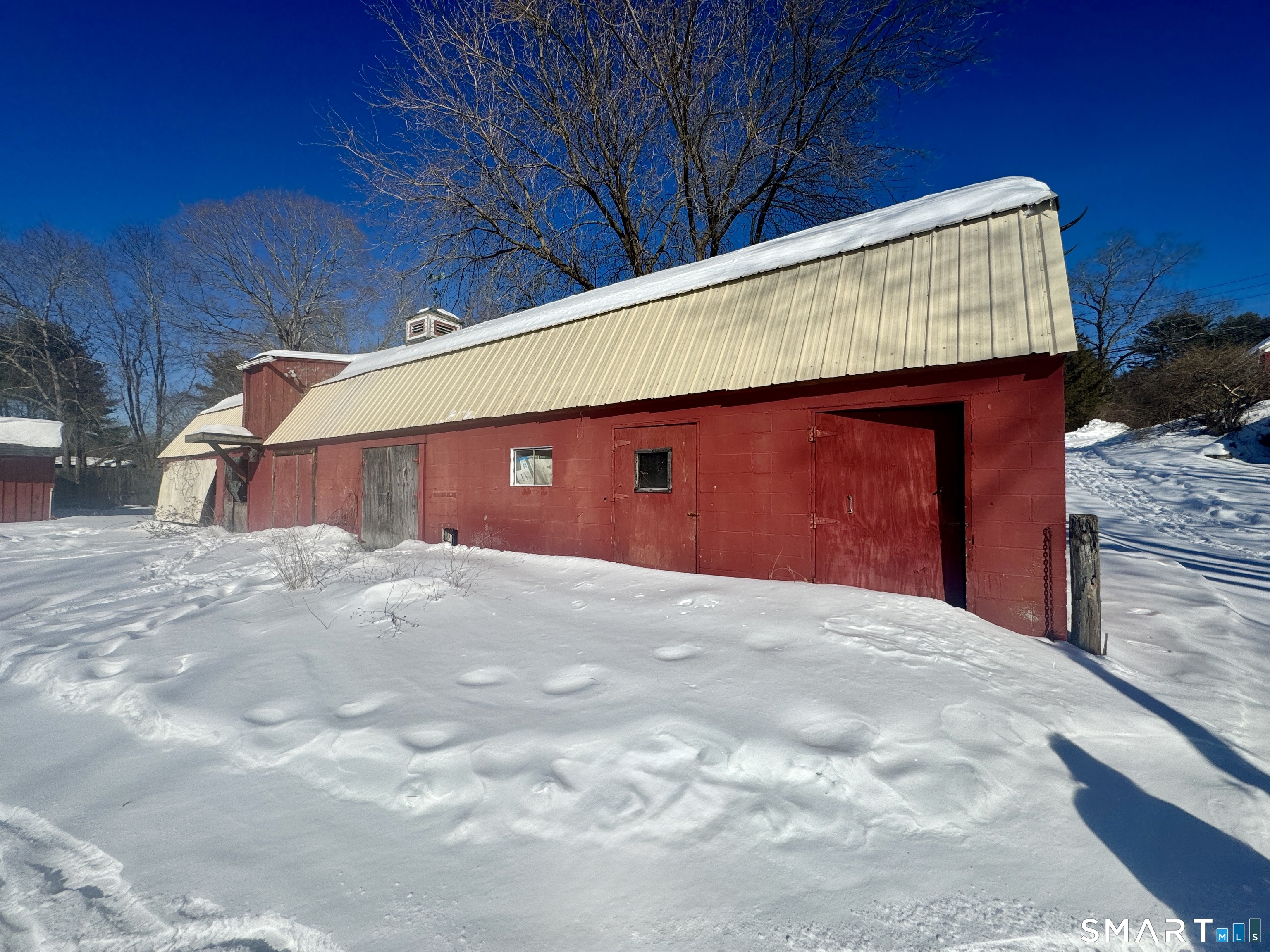 279 Putnam Pike Killingly, CT 06241 - Photo 35 of 39