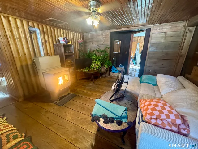 $419,000 | 279 Putnam Pike, Killingly, CT 06241