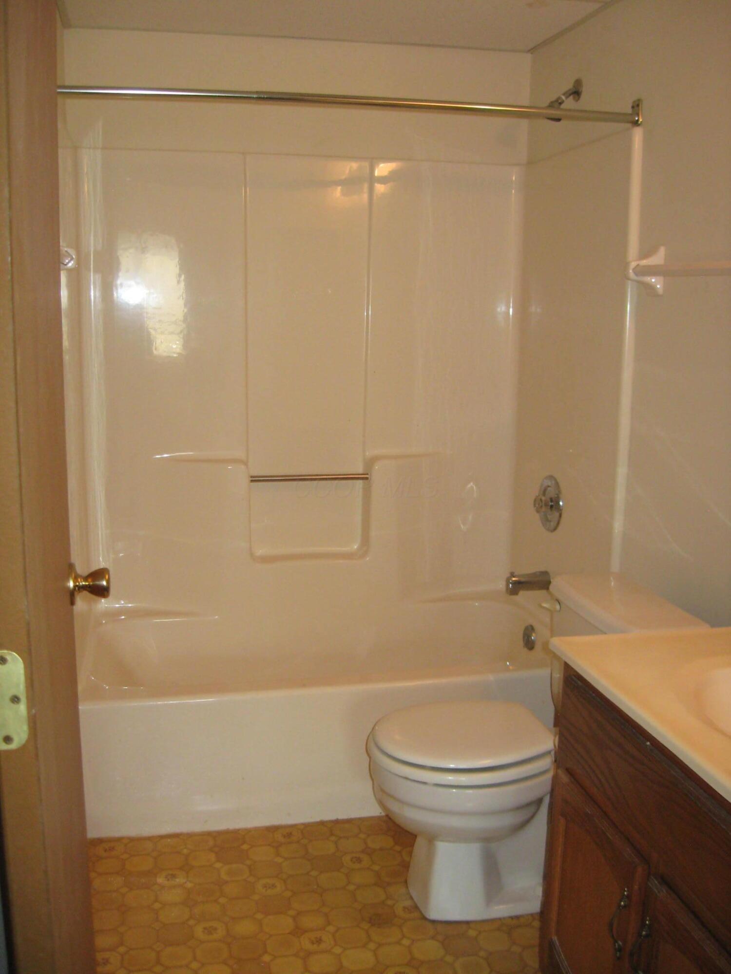 3967 Karl Road, Unit 123 Columbus, OH 43224 - Photo 15 of 24 IMG_0183