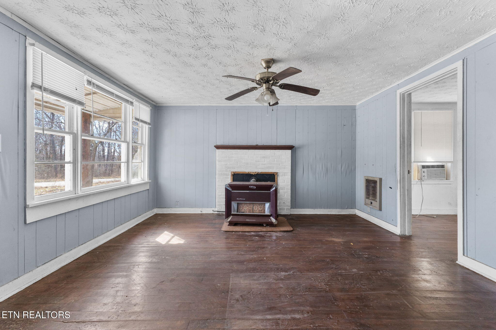 515 Millers Chapel Road Greeneville, TN 37745 - Photo 5 of 22 38-web-or-mls-3F1A7385