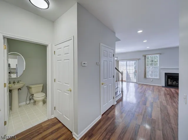 $3,900 | 28 Gordon Circle, Parsippany, NJ 07054