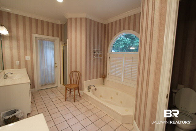 106 Alsway Court Fairhope, AL 36532 - Photo 16 of 32 Master Tub & Shower