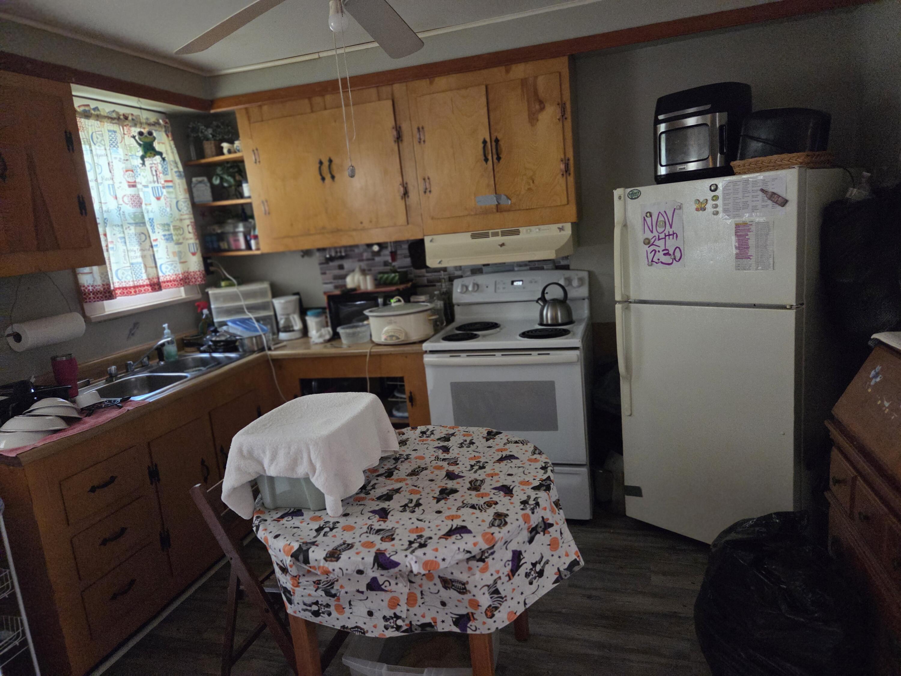 72 East Terrace Millinocket, ME 04462 - Photo 17 of 27 53D519F6-A622-492A-A778-2BCC1502A9AD2025