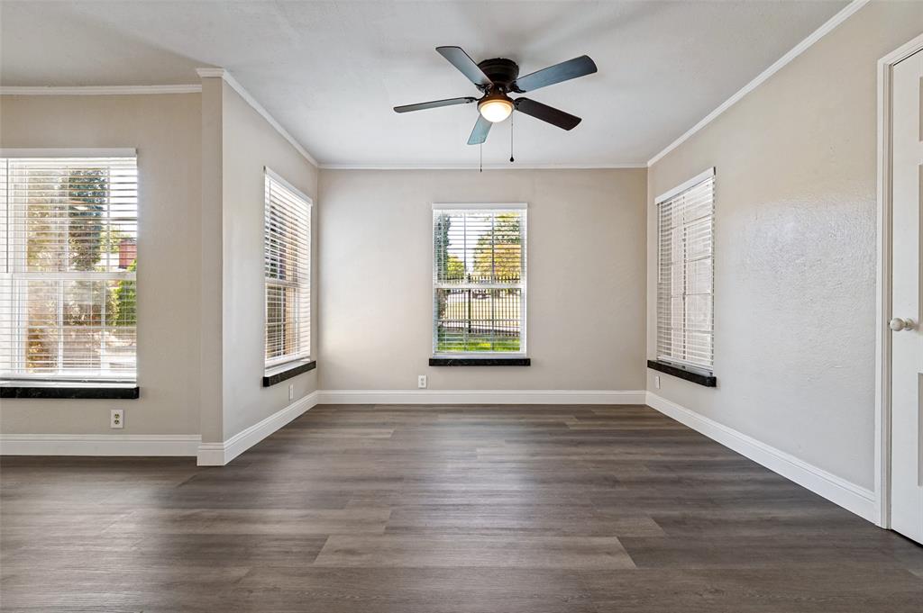 705 Reverchon Drive Dallas, TX 75211 - Photo 8 of 25 Gallery Image 8