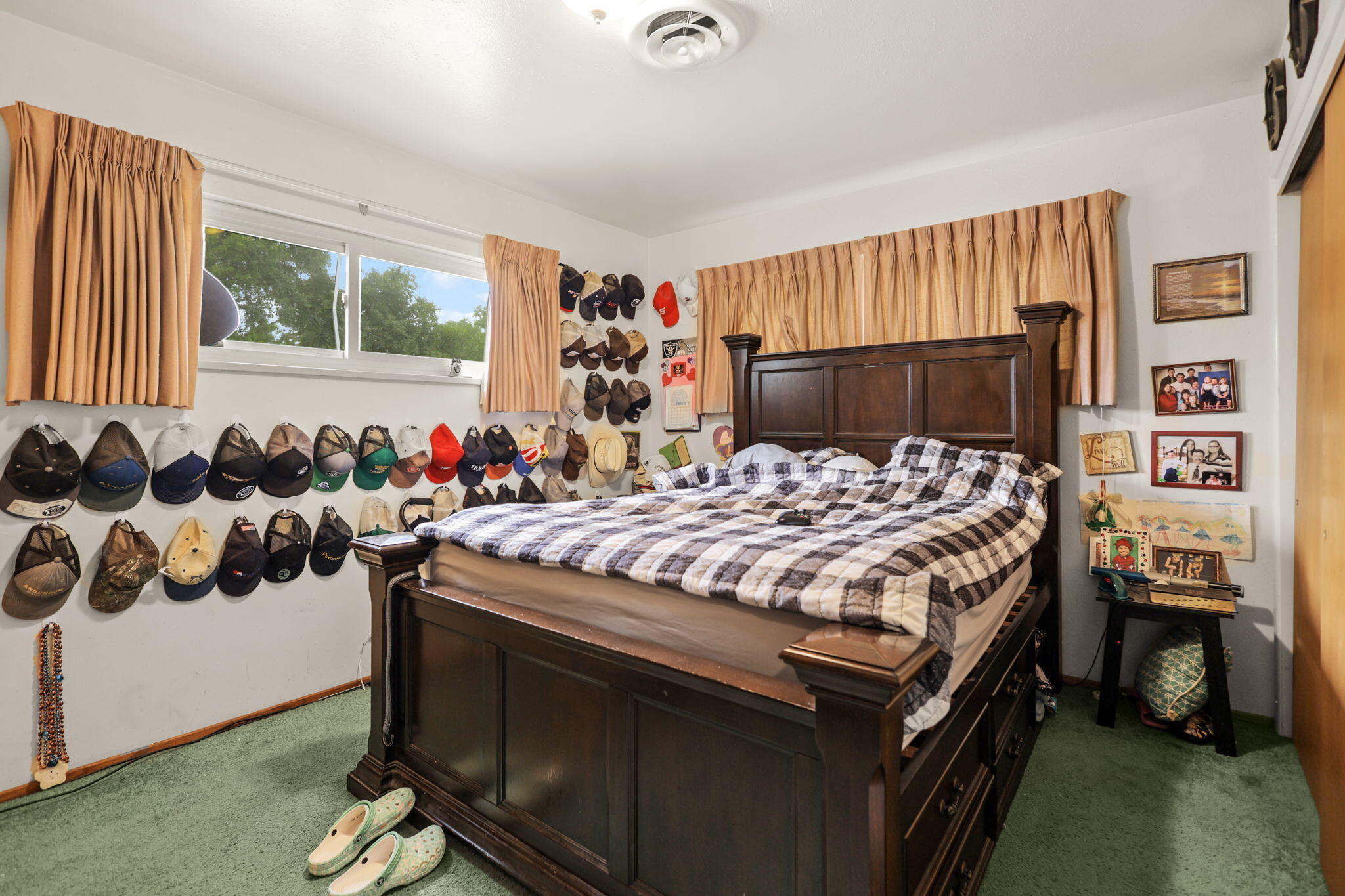 3414 Bardick Road Anderson, CA 96007 - Photo 15 of 36 Bedroom