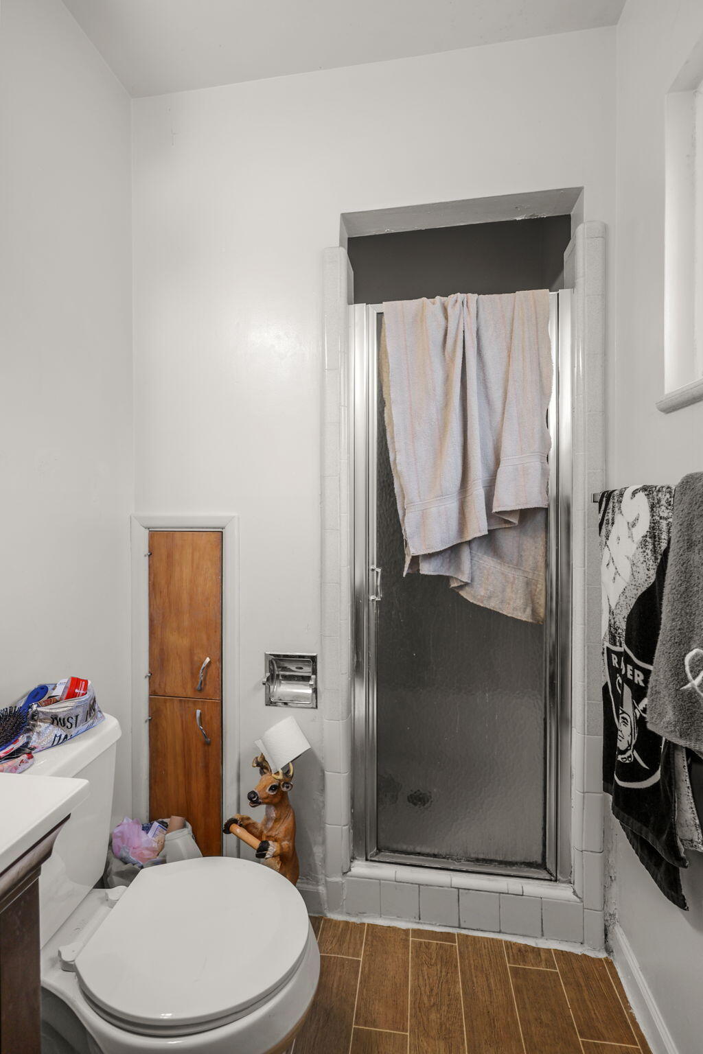 3414 Bardick Road Anderson, CA 96007 - Photo 22 of 36 Bathroom