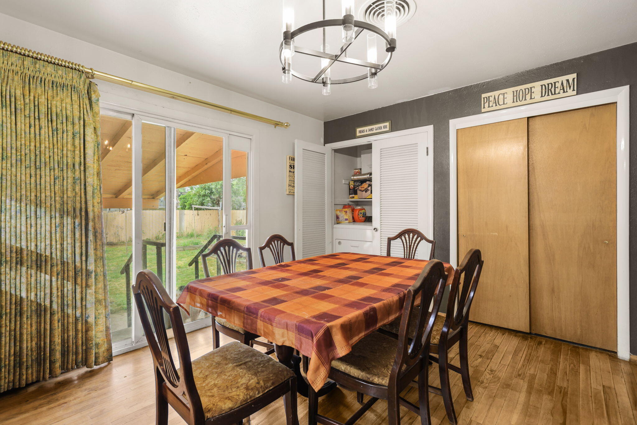 3414 Bardick Road Anderson, CA 96007 - Photo 5 of 36 Dining Room