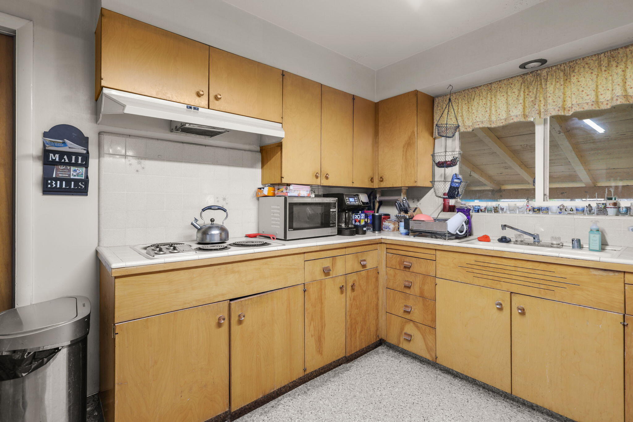 3414 Bardick Road Anderson, CA 96007 - Photo 9 of 36 Kitchen