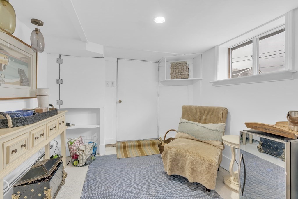 94 Pitman Road Marblehead, MA 01945 - Photo 31 of 35 a bedroom with furniture and a bed