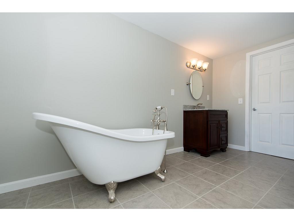 58 Varney Road Dover, NH 03820 - Photo 17 of 36
