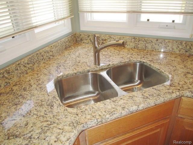 1625 Mackwood Road Rochester Hills, MI 48307 - Photo 11 of 40