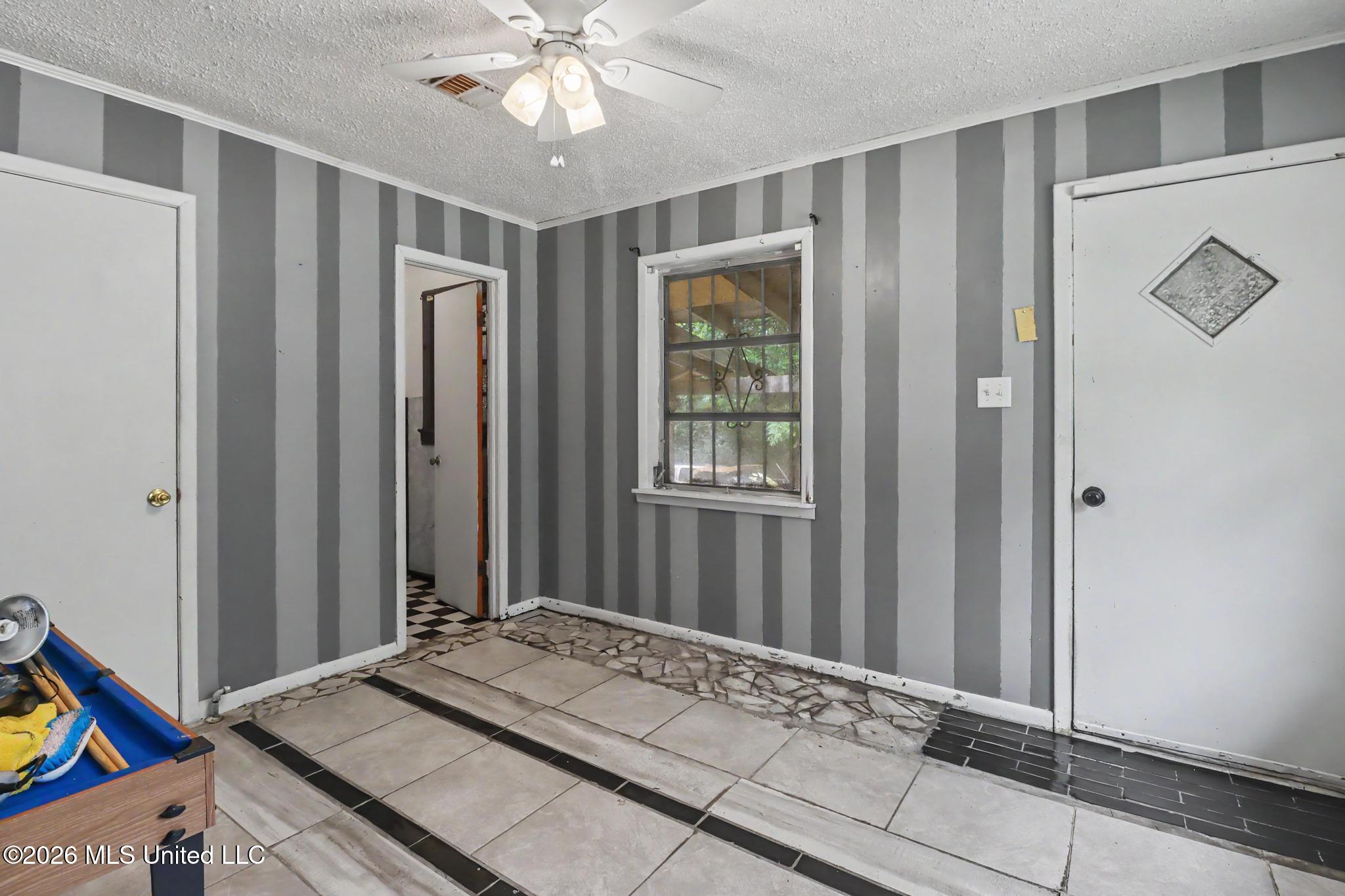 5012 Old Pass Road Gulfport, MS 39501 - Photo 13 of 15 IMG_4341