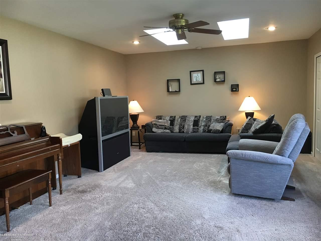 2981 Simpson Drive Rochester Hills, MI 48309 - Photo 11 of 39