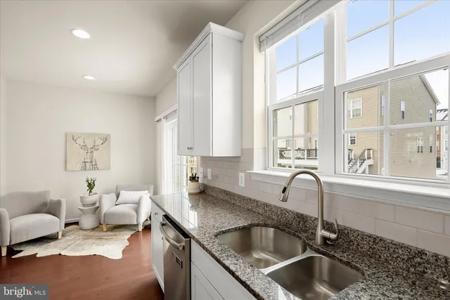 $629,000 | 213 Upper Brook Terrace, Purcellville, VA 20132