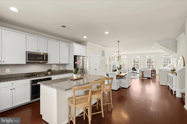 $629,000 | 213 Upper Brook Terrace, Purcellville, VA 20132