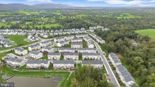 $629,000 | 213 Upper Brook Terrace, Purcellville, VA 20132