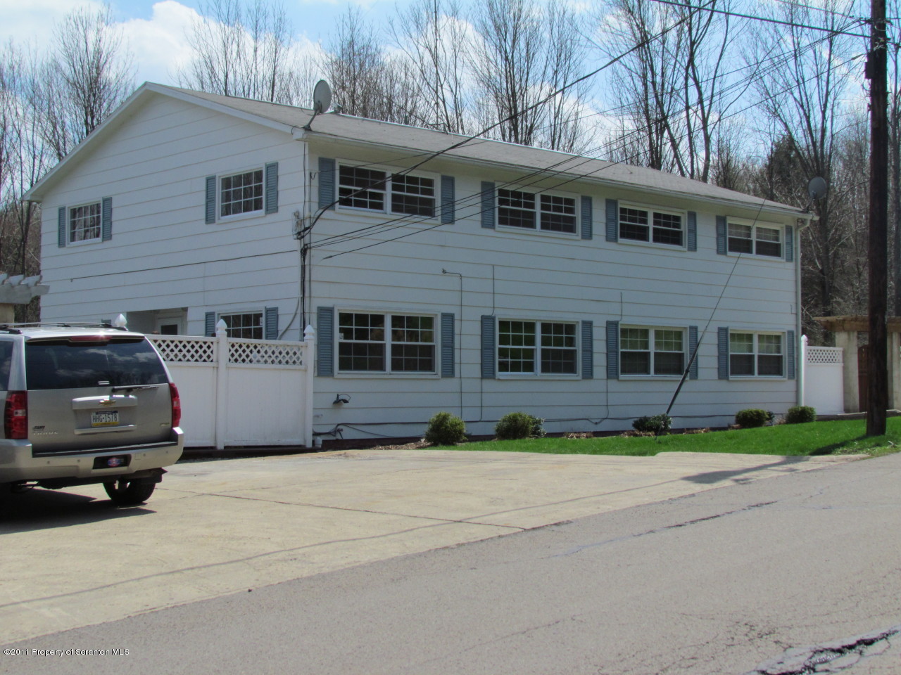 90 Humphrey Road Dalton, PA 18414 - Photo 3 of 20 Gallery Image 3