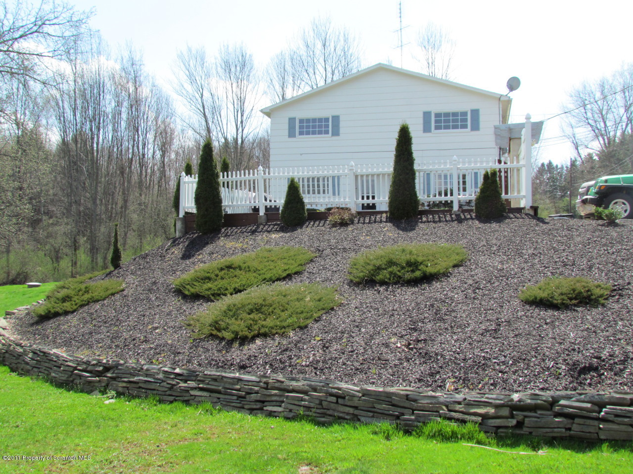90 Humphrey Road Dalton, PA 18414 - Photo 4 of 20 Gallery Image 4