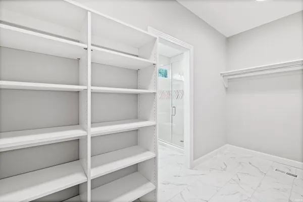 $589,000 | 935 West Baywood Drive, Bloomington, IN 47403