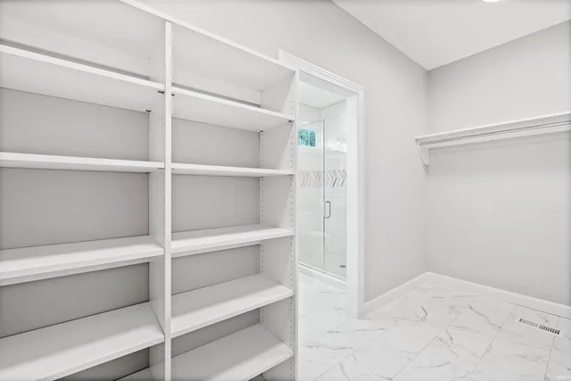 $589,000 | 935 West Baywood Drive, Bloomington, IN 47403