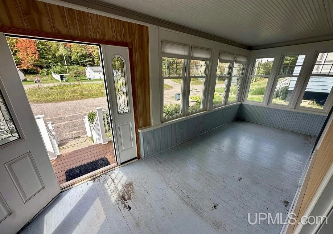 747 South Pine Street Ishpeming, MI 49849 - Photo 4 of 60