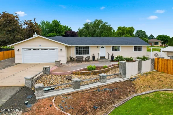 $475,000 | 606 South 119th Avenue, Yakima, WA 98908