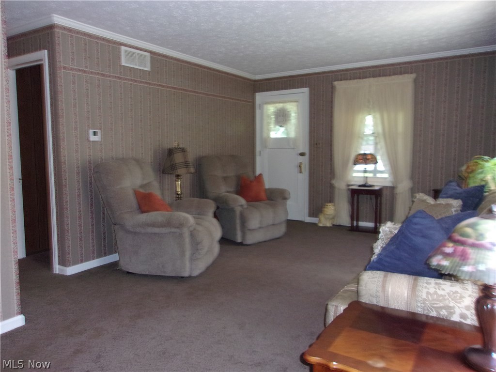 908 Keefer Road Girard, OH 44420 - Photo 6 of 32 Gallery Image 6