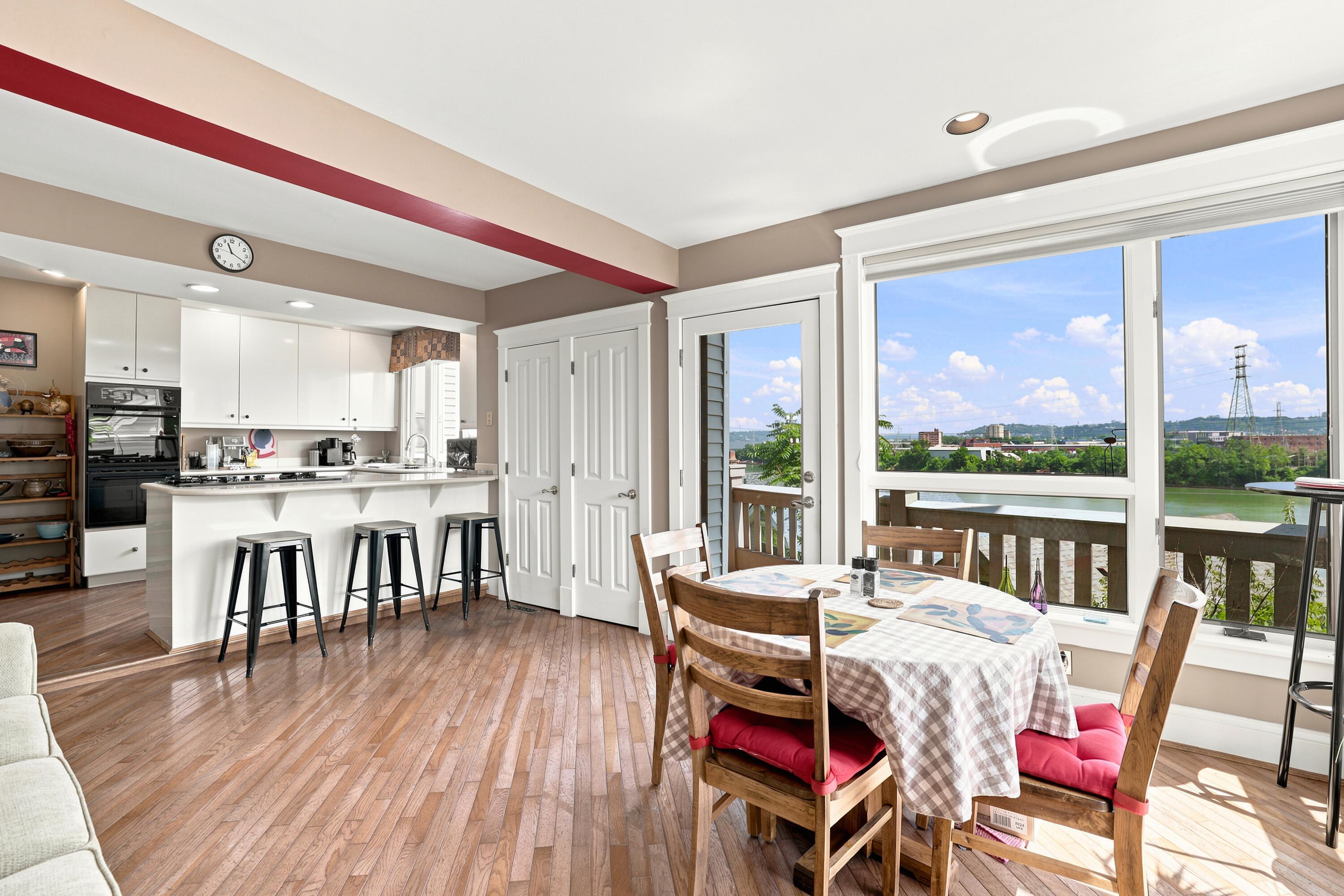 928 Spring Street Covington, KY 41016 - Photo 7 of 40 20-print-_PS_5735
