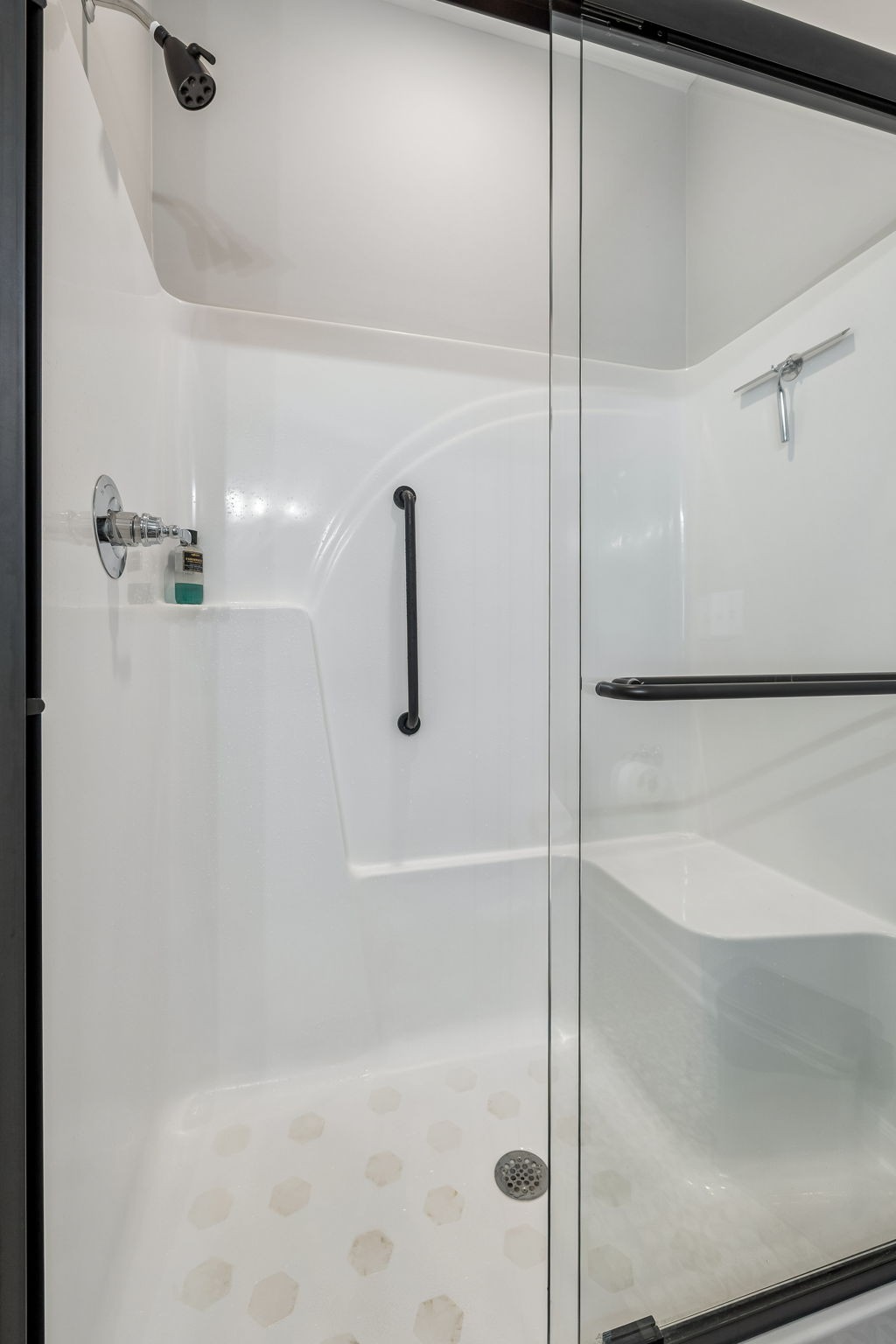 180 Vickers Hill Road Smithville, TN 37166 - Photo 21 of 33 a bathroom with a shower