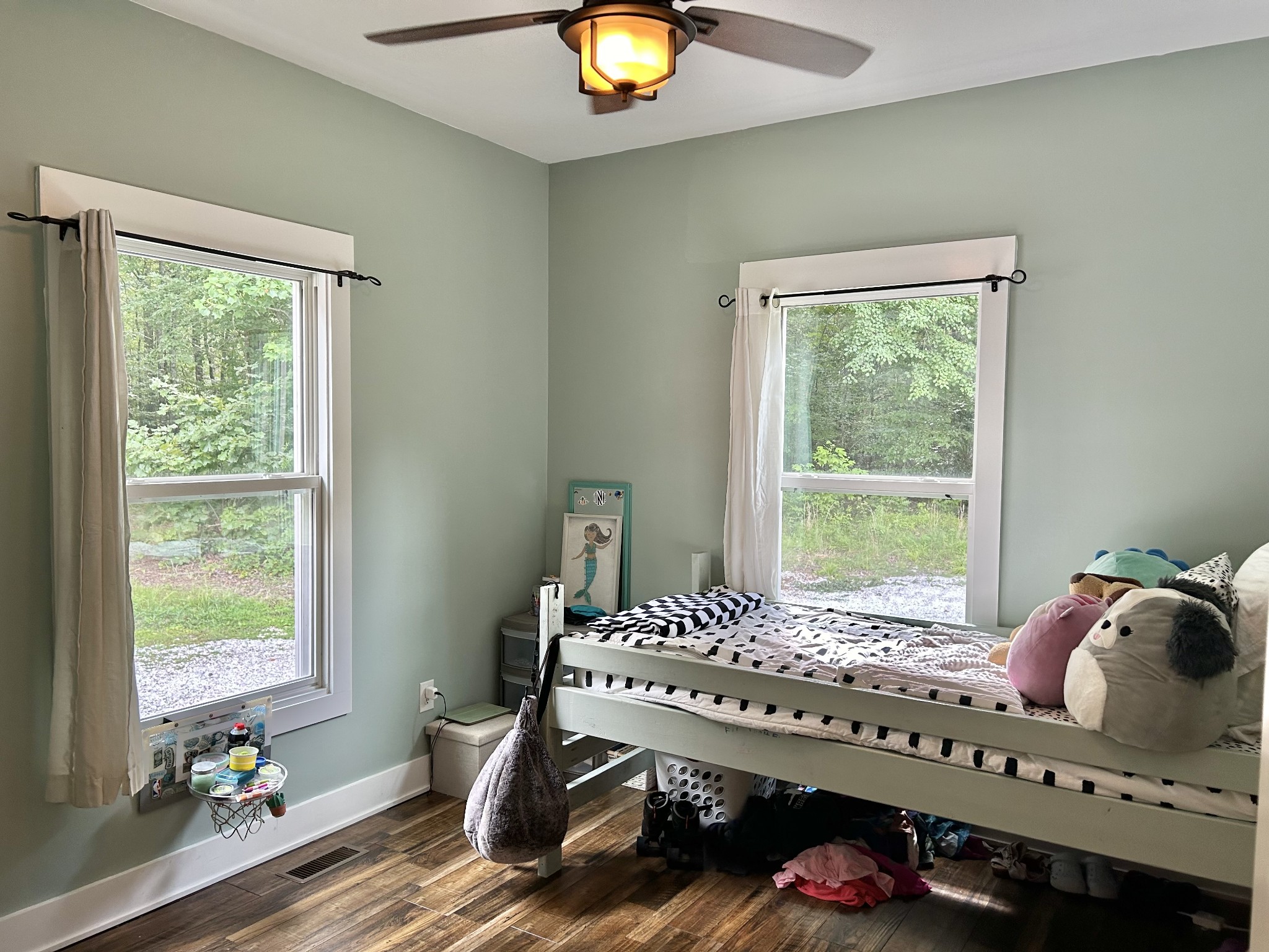 795 Cat Creek Road Manchester, TN 37355 - Photo 35 of 58 a room with furniture and window