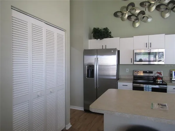 $2,550 | 5643 Monte Rosso Road, Sarasota, FL 34243