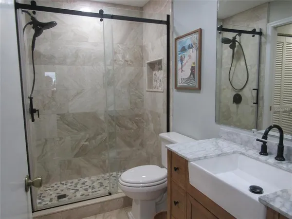 $2,550 | 5643 Monte Rosso Road, Sarasota, FL 34243