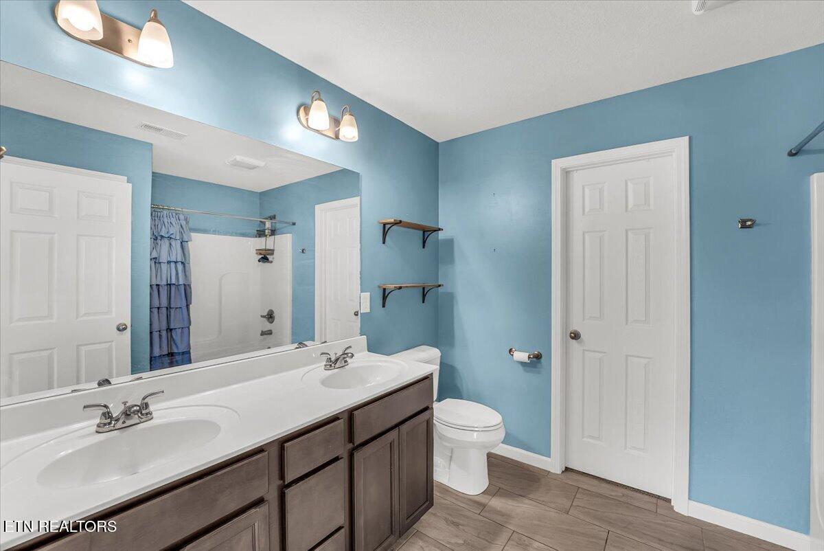 5961 Rain Cloud Road Knoxville, TN 37918 - Photo 29 of 45 29-Master Bath A1
