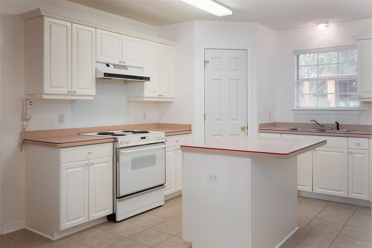 855 Ridge View Lane Pensacola, FL 32514 - Photo 9 of 29 Gallery Image 9