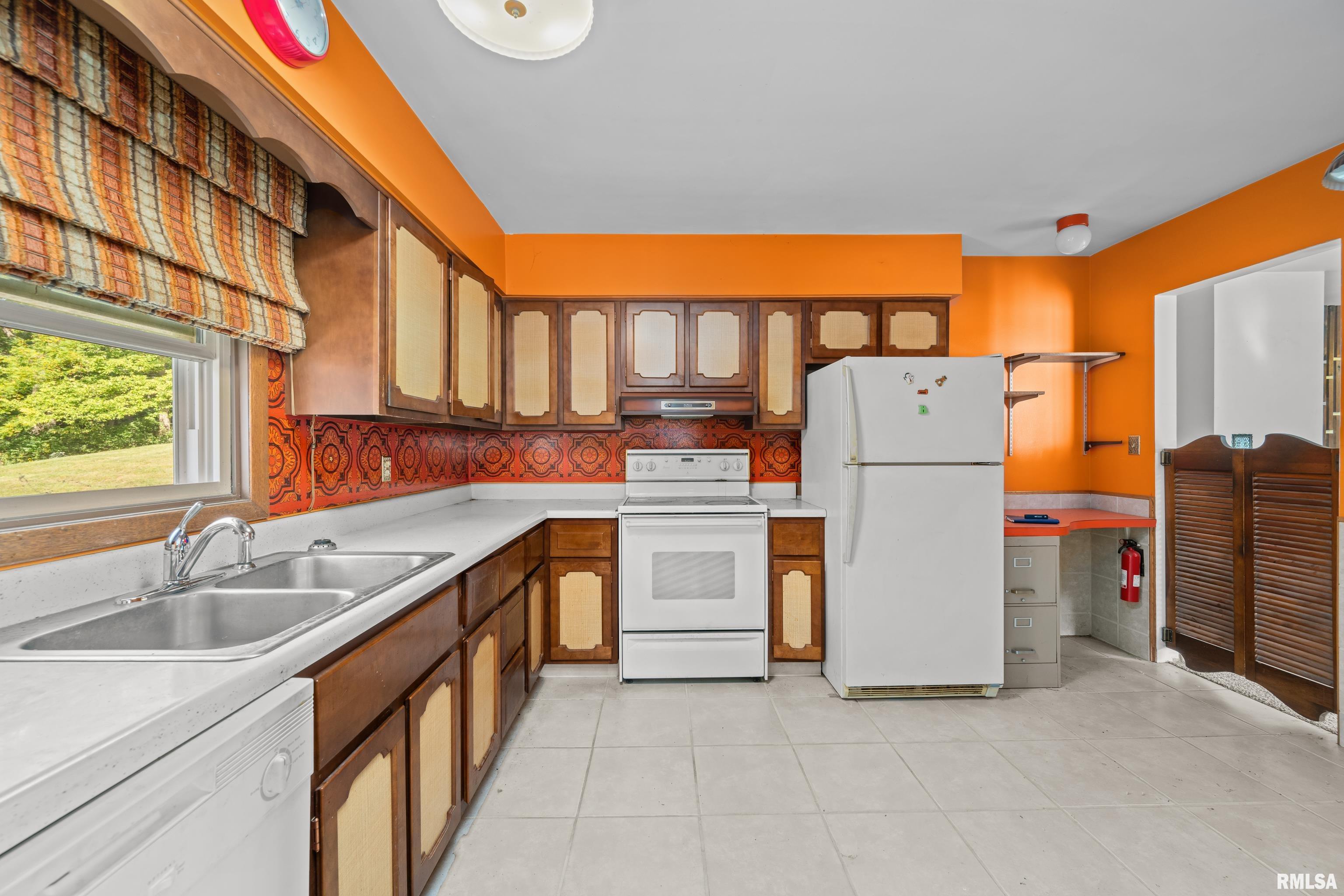 402 Barber Creek Road Port Byron, IL 61275 - Photo 21 of 35 Gallery Image 21
