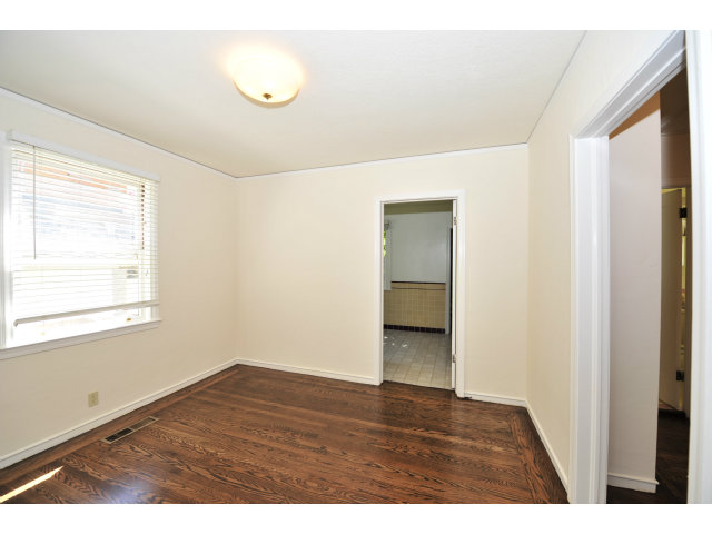 413 Avila Road San Mateo, CA 94402 - Photo 4 of 10 Gallery Image 4