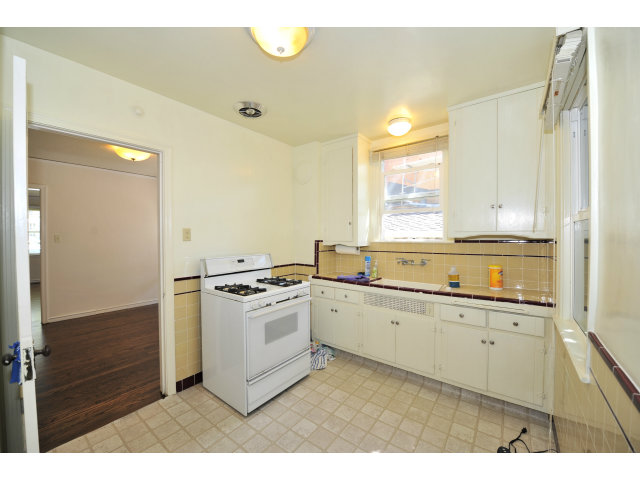 413 Avila Road San Mateo, CA 94402 - Photo 7 of 10 Gallery Image 7