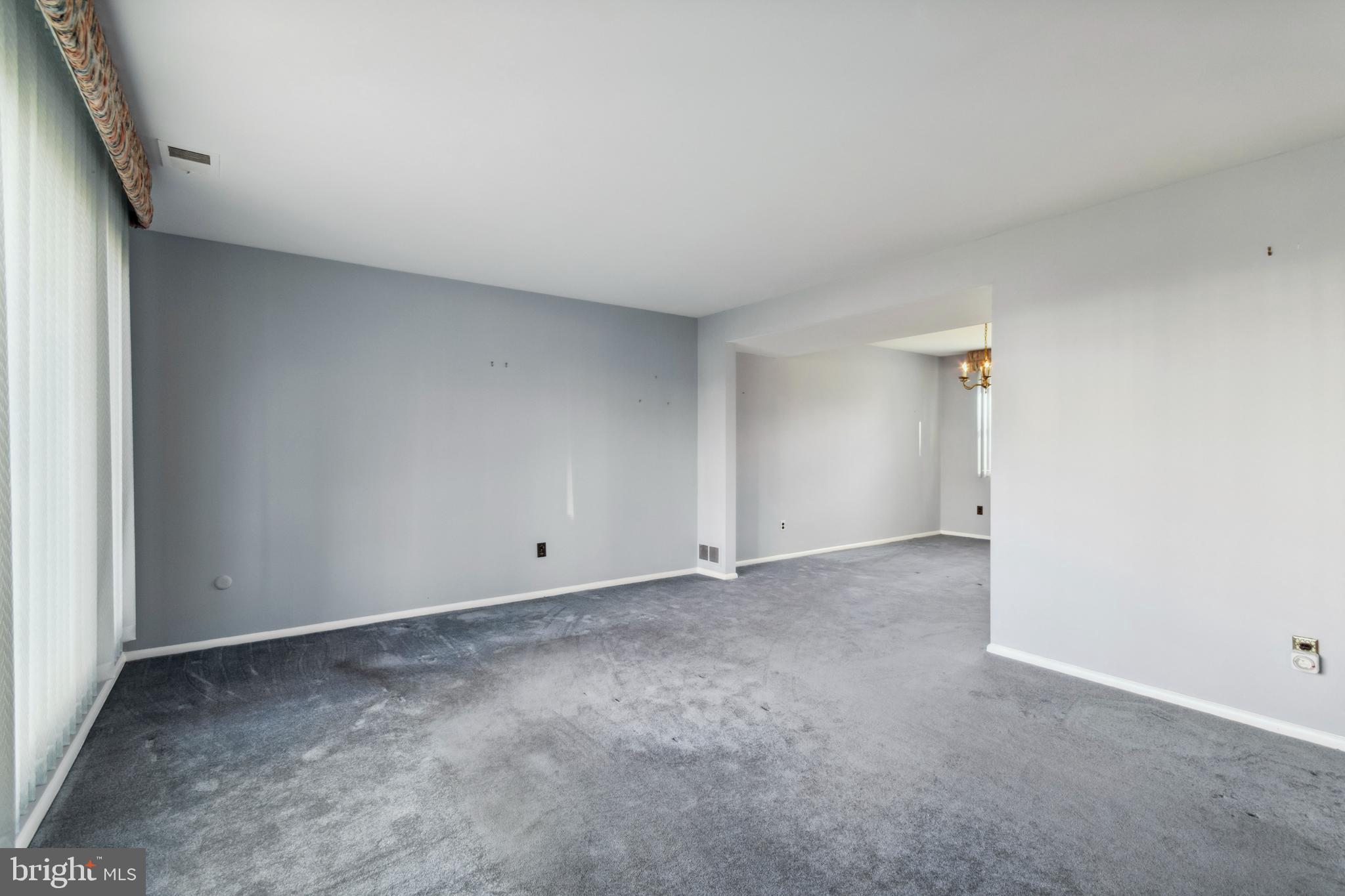 3140 Bogle Road Bensalem, PA 19020 - Photo 4 of 15 Living room