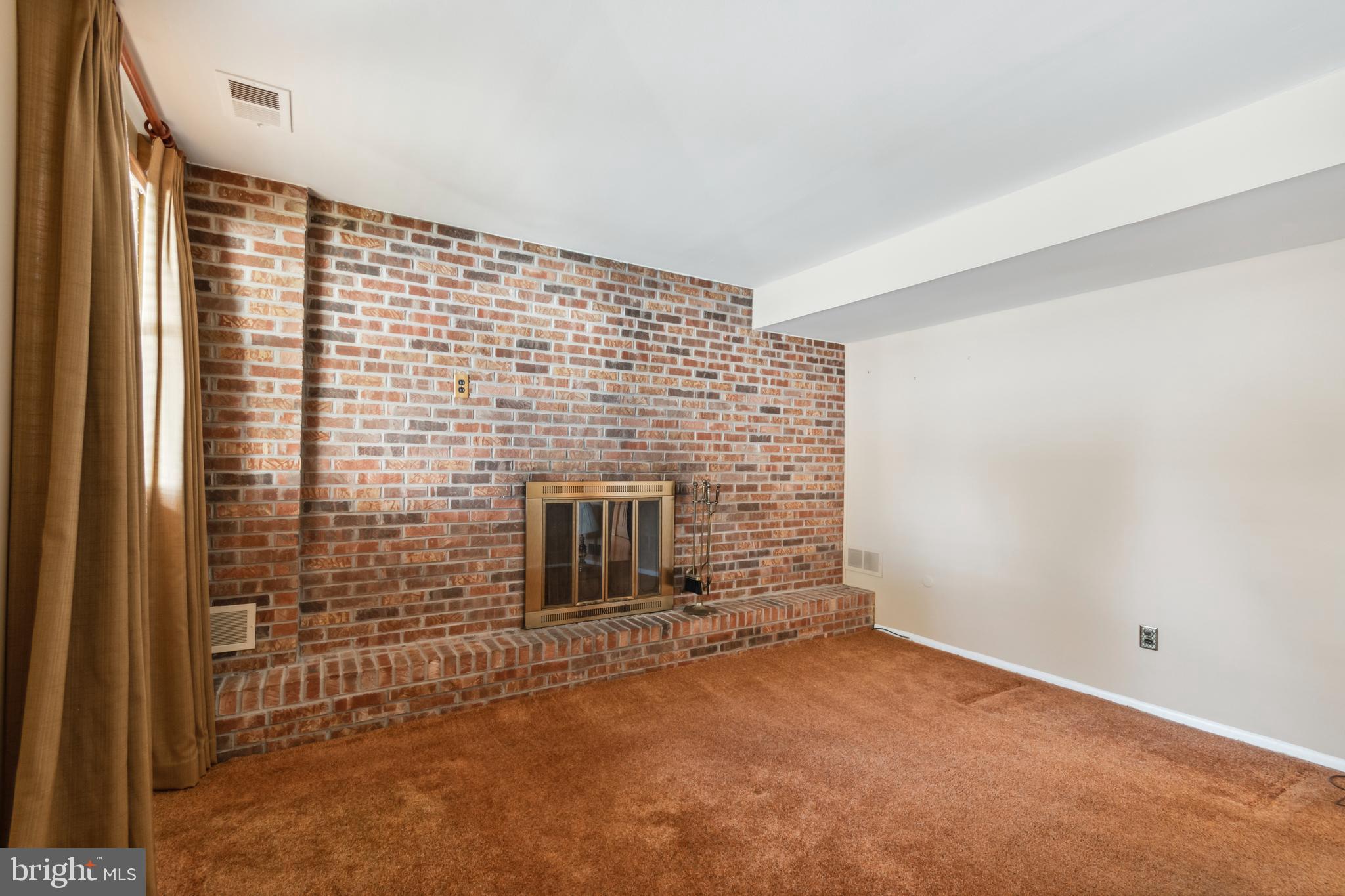 3140 Bogle Road Bensalem, PA 19020 - Photo 9 of 15 Family room