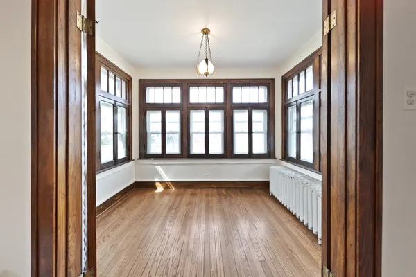 $2,350 | 616 Circle Avenue, Unit 1, Forest Park, IL 60130