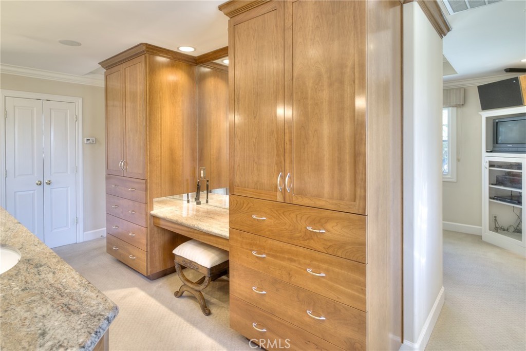 415 Hurleton Road Oroville, CA 95966 - Photo 22 of 70 Cherry cabinets, primary